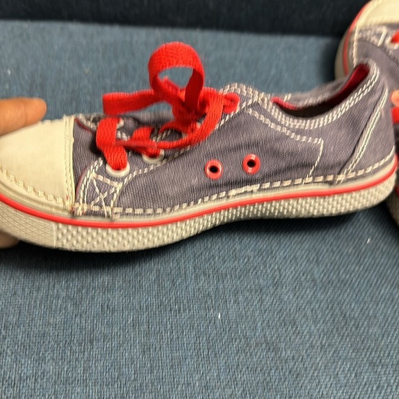 Boys canvas crocs size 13 - Picture 7 of 8